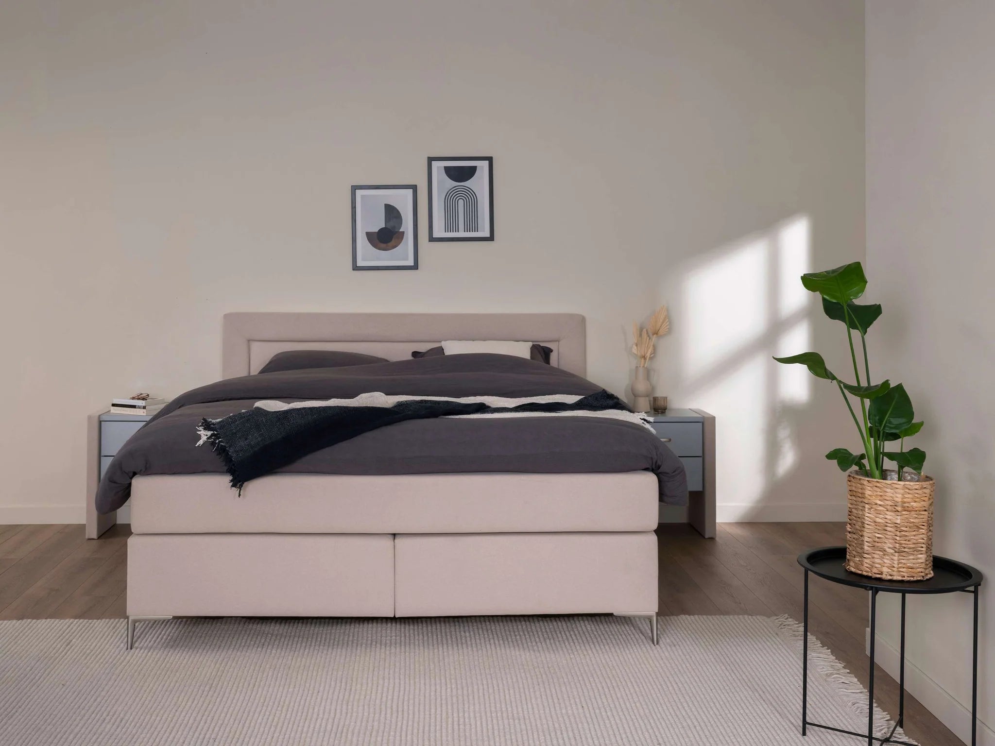 boxspringmilaanvita_B00002376_30_voor_2048x_cf538fc5-d448-4235-abdc-cb369122e13b